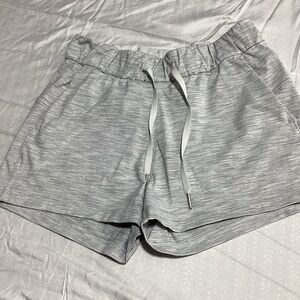 Lululemon Athletica Light Gray Athletic Shorts size 4